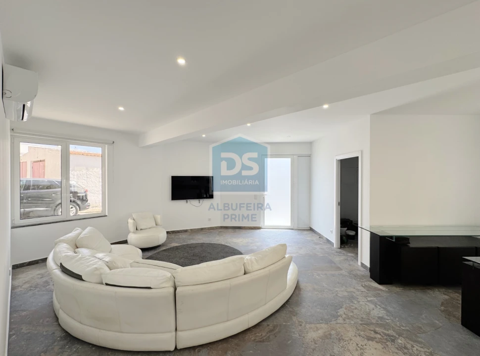 Apartamento T3 para Venda em Quarteira Foto 3