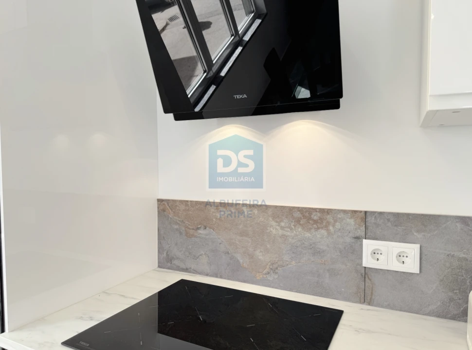 Apartamento T3 para Venda em Quarteira Foto 7