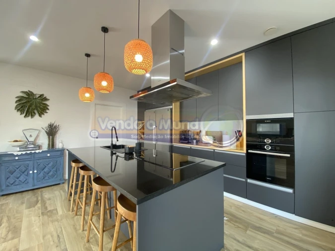 Moradia T4 para Venda em Samora Correia Foto 2