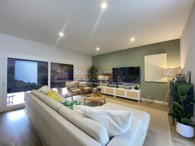 Moradia T4 para Venda em Samora Correia Foto 8