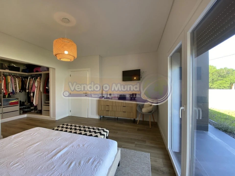 Moradia T4 para Venda em Samora Correia Foto 16