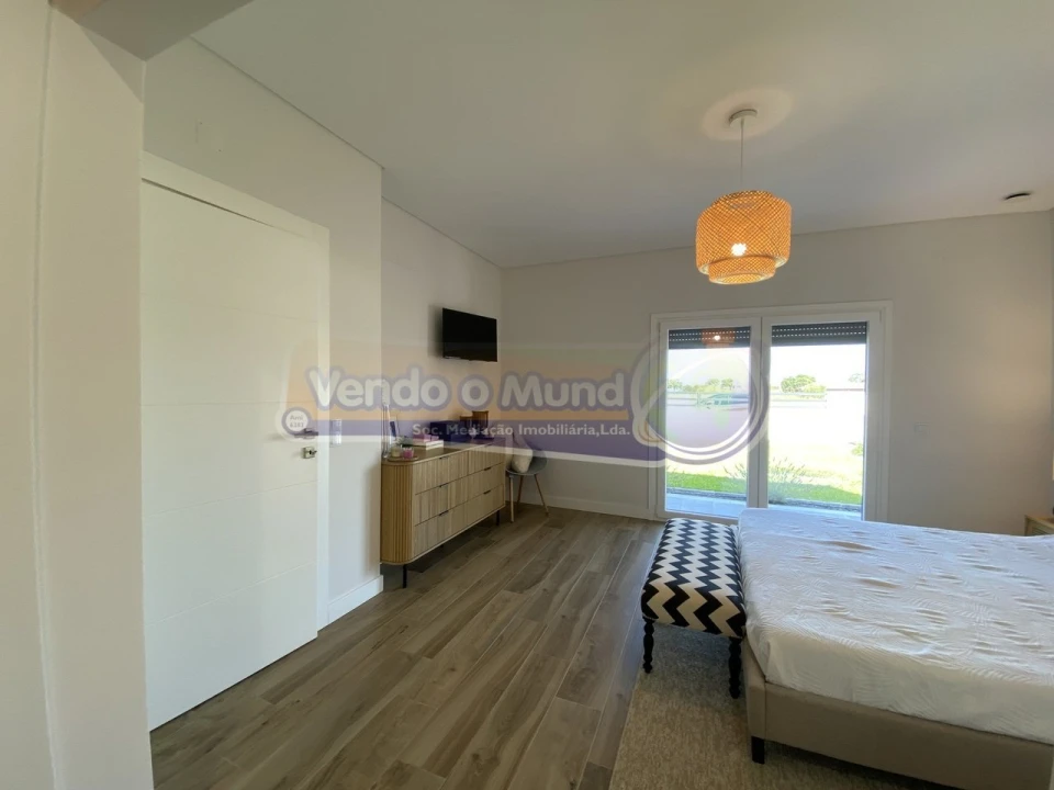 Moradia T4 para Venda em Samora Correia Foto 17