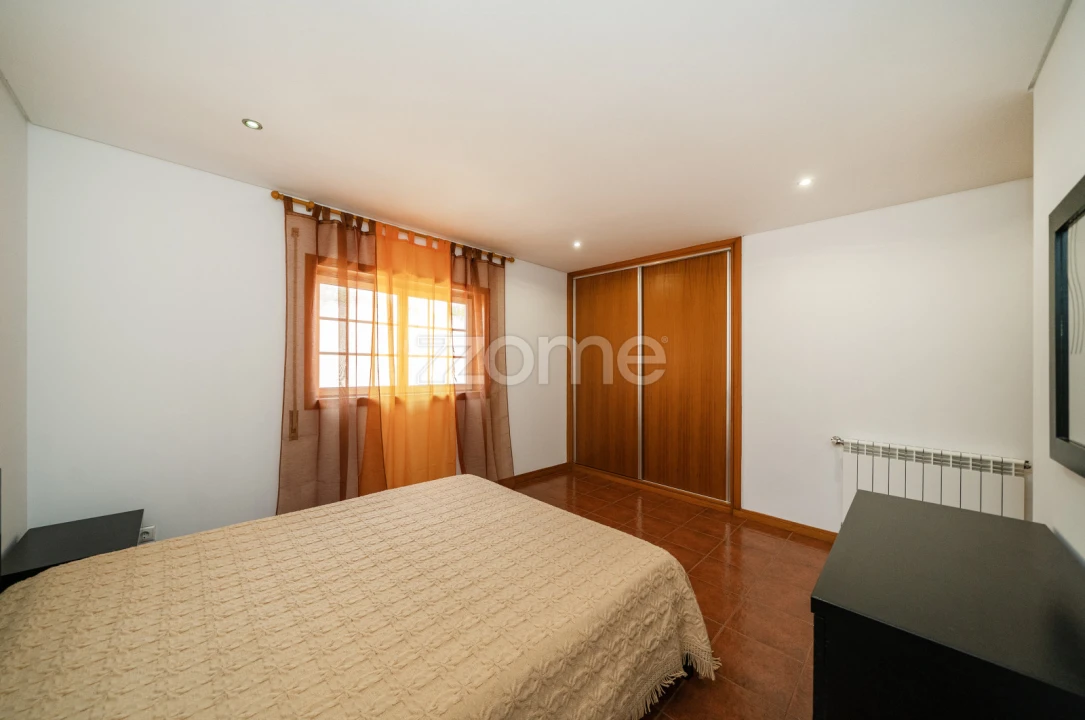 Moradia T3 para Venda em Nogueira Foto 15