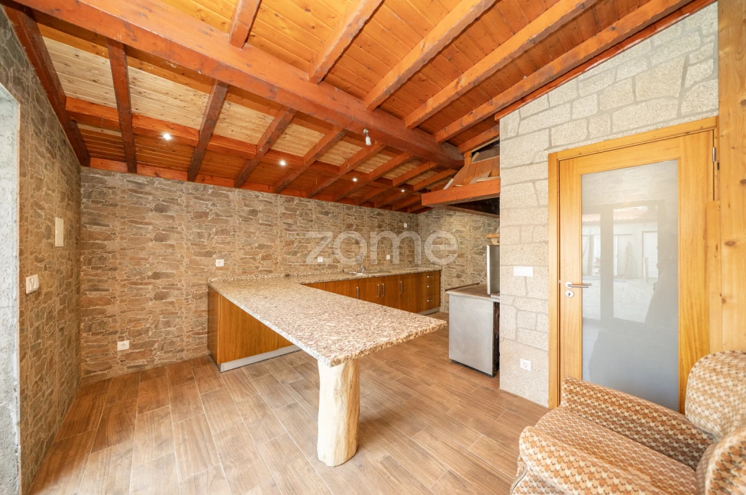 Moradia T3 para Venda em Nogueira Foto 25