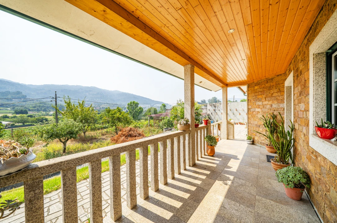 Moradia T3 para Venda em Nogueira Foto 4