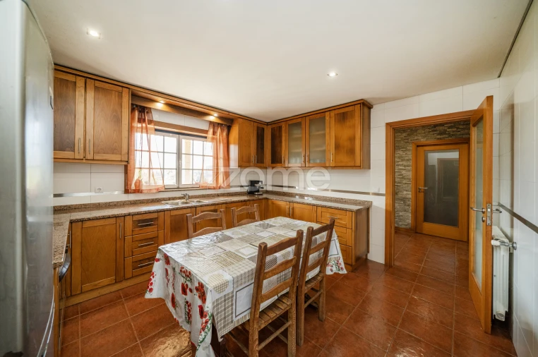 Moradia T3 para Venda em Nogueira Foto 22