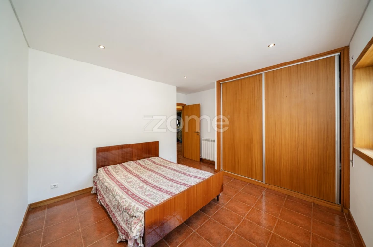 Moradia T3 para Venda em Nogueira Foto 17