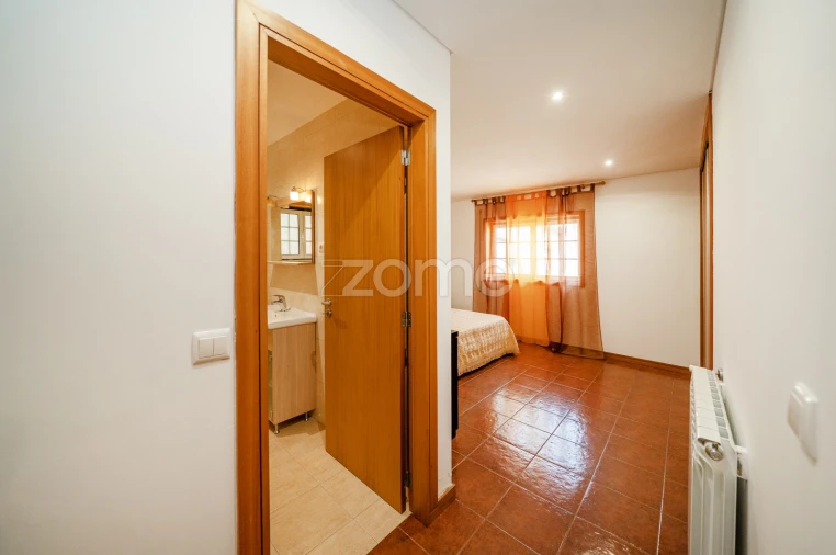 Moradia T3 para Venda em Nogueira Foto 10