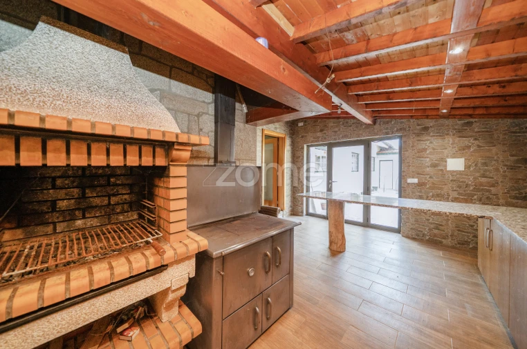 Moradia T3 para Venda em Nogueira Foto 28