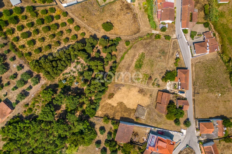 Quinta T4 para Venda em Juncal Foto 16