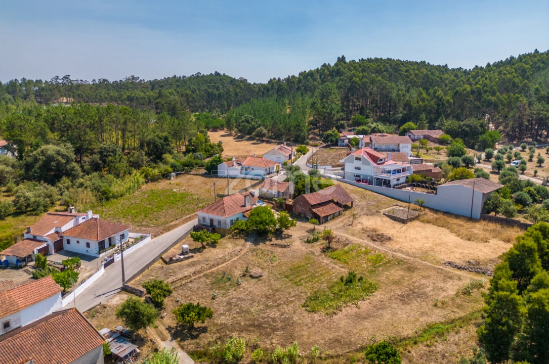 Quinta T4 para Venda em Juncal Foto 26