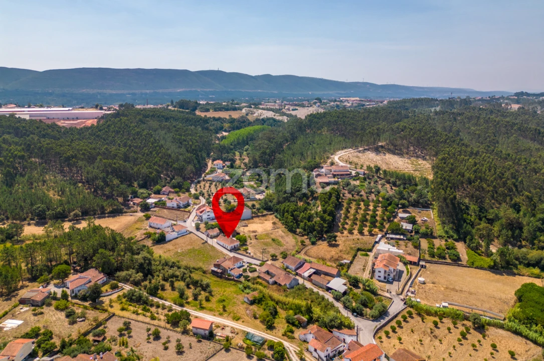 Quinta T4 para Venda em Juncal Foto 2