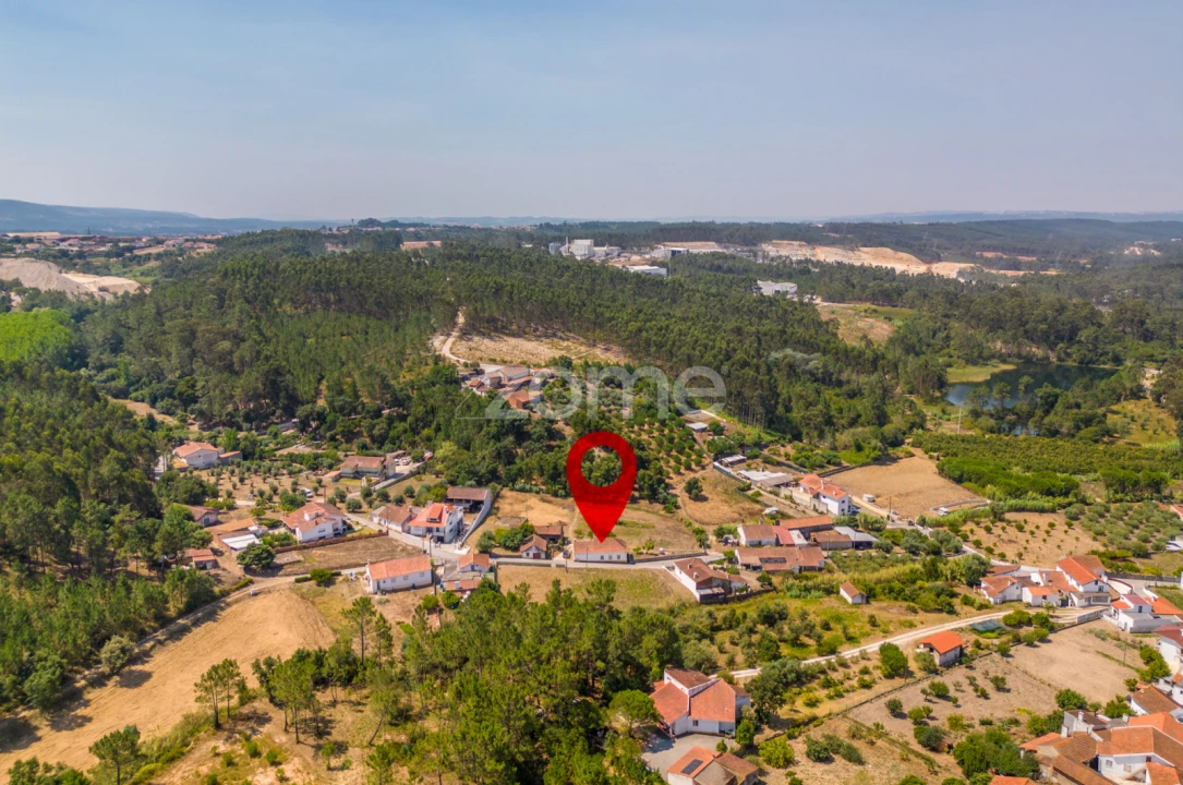 Quinta T4 para Venda em Juncal Foto 3