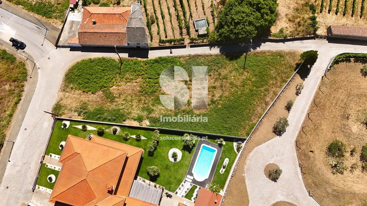 Terreno para Venda em Sabrosa Foto 7