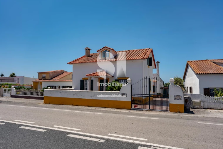 Moradia T4 para Venda em Alfeizerão Foto 10