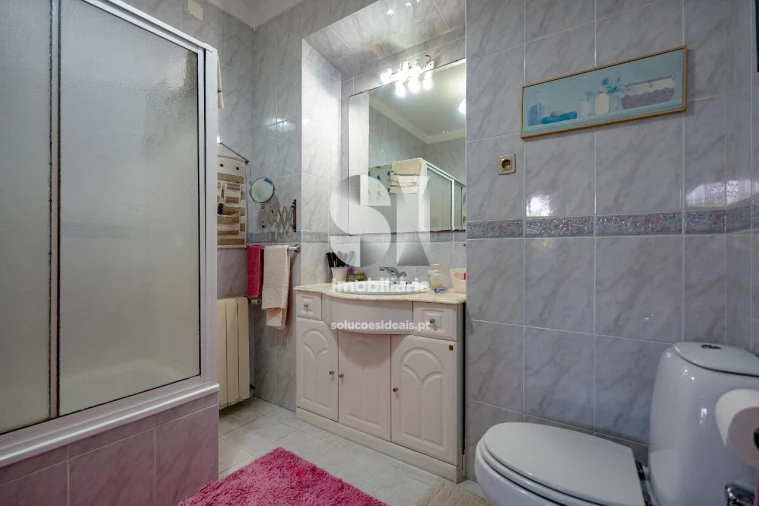 Moradia T4 para Venda em Alfeizerão Foto 20