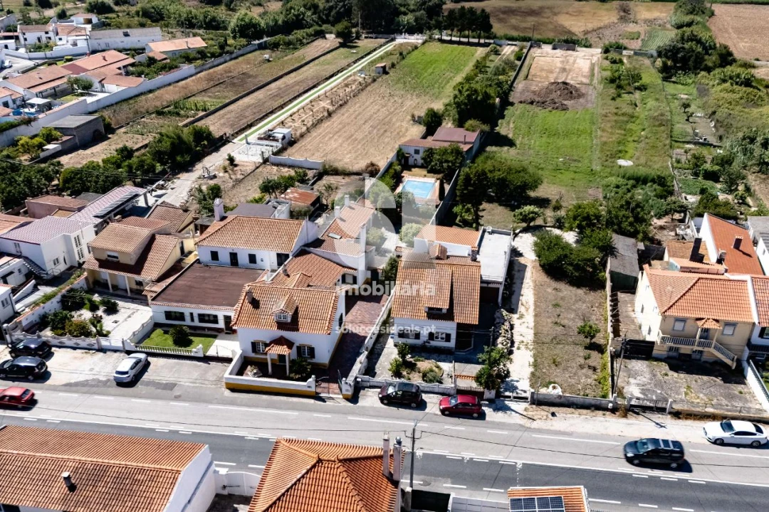 Moradia T4 para Venda em Alfeizerão Foto 6