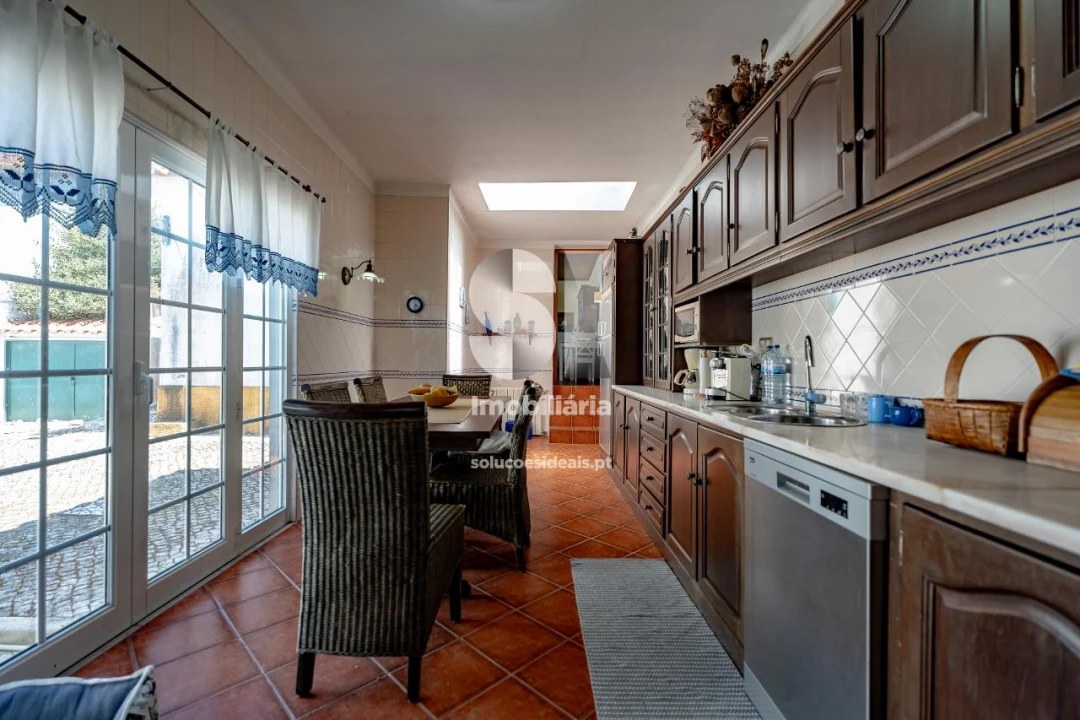 Moradia T4 para Venda em Alfeizerão Foto 16