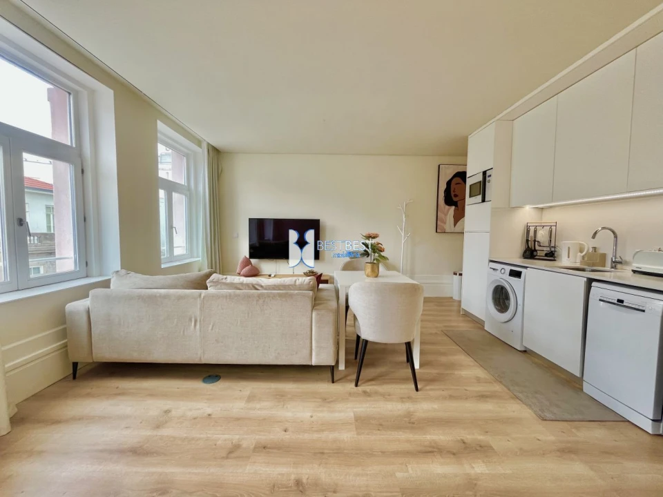 Apartamento T0 para Venda em Cedofeita, Santo Ildefonso, Sé, Miragaia, São Nicolau e Vitória Foto 2