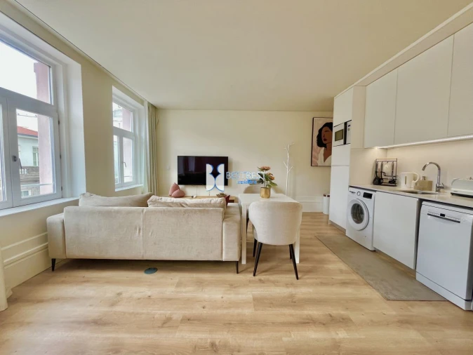 Apartamento T0 para Venda em Cedofeita, Santo Ildefonso, Sé, Miragaia, São Nicolau e Vitória Foto 2