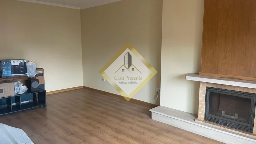 Apartamento T2 para Venda em Canidelo Foto 2