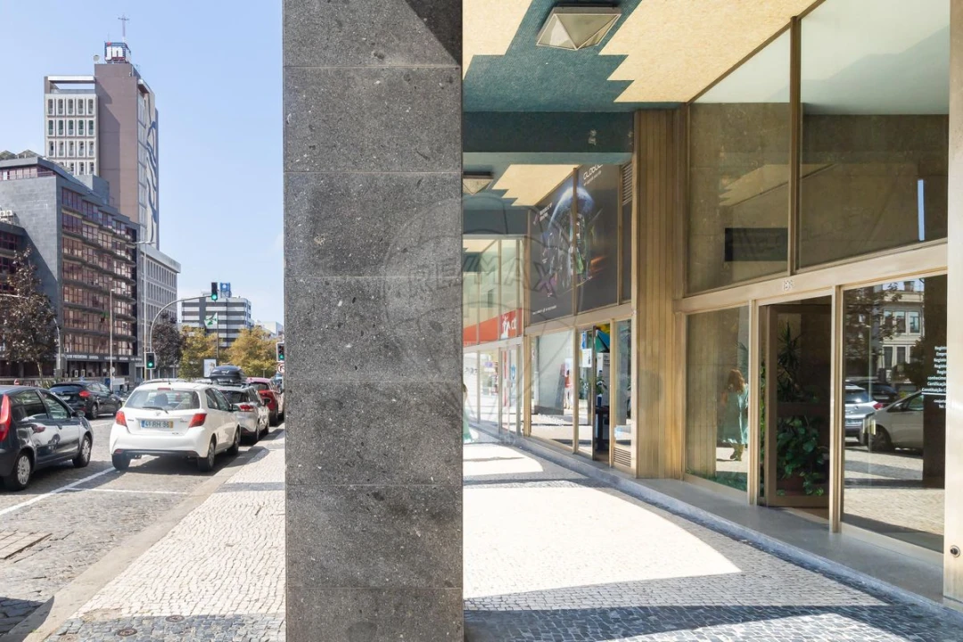 Apartamento T5 para Venda em Cedofeita, Santo Ildefonso, Sé, Miragaia, São Nicolau e Vitória Foto 22