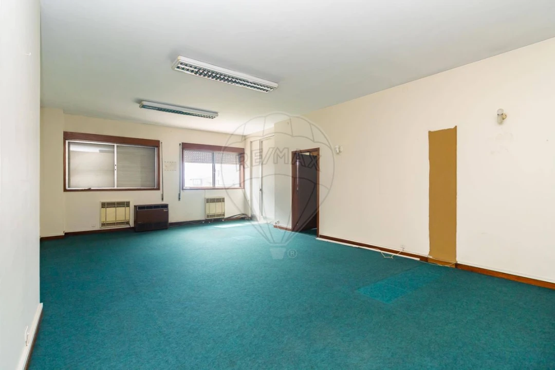 Apartamento T5 para Venda em Cedofeita, Santo Ildefonso, Sé, Miragaia, São Nicolau e Vitória Foto 27