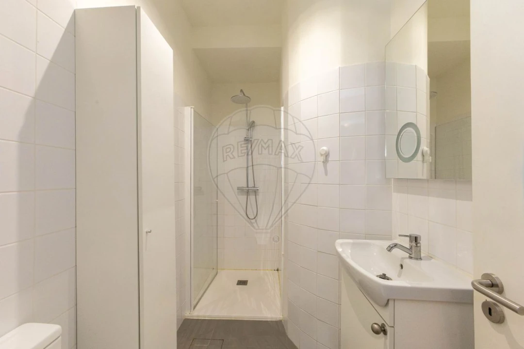 Apartamento T5 para Venda em Cedofeita, Santo Ildefonso, Sé, Miragaia, São Nicolau e Vitória Foto 17