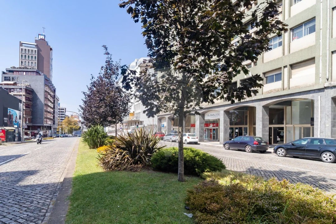 Apartamento T5 para Venda em Cedofeita, Santo Ildefonso, Sé, Miragaia, São Nicolau e Vitória Foto 23