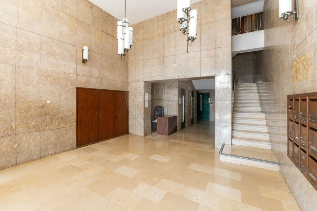 Apartamento T5 para Venda em Cedofeita, Santo Ildefonso, Sé, Miragaia, São Nicolau e Vitória Foto 11