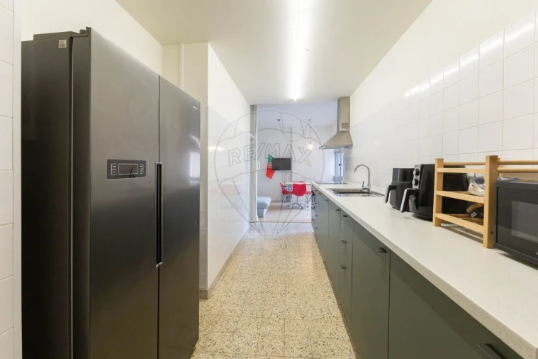 Apartamento T5 para Venda em Cedofeita, Santo Ildefonso, Sé, Miragaia, São Nicolau e Vitória Foto 2