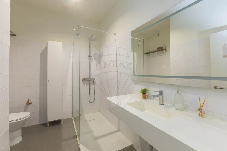 Apartamento T5 para Venda em Cedofeita, Santo Ildefonso, Sé, Miragaia, São Nicolau e Vitória Foto 14