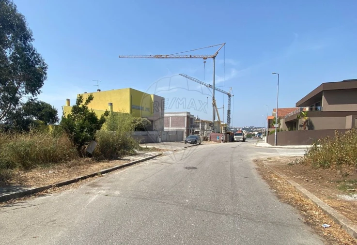 Terreno para Venda em Rio Tinto Foto 1