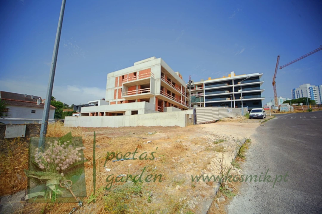 Apartamento T4 para Venda em Santo António dos Cavaleiros e Frielas Foto 82