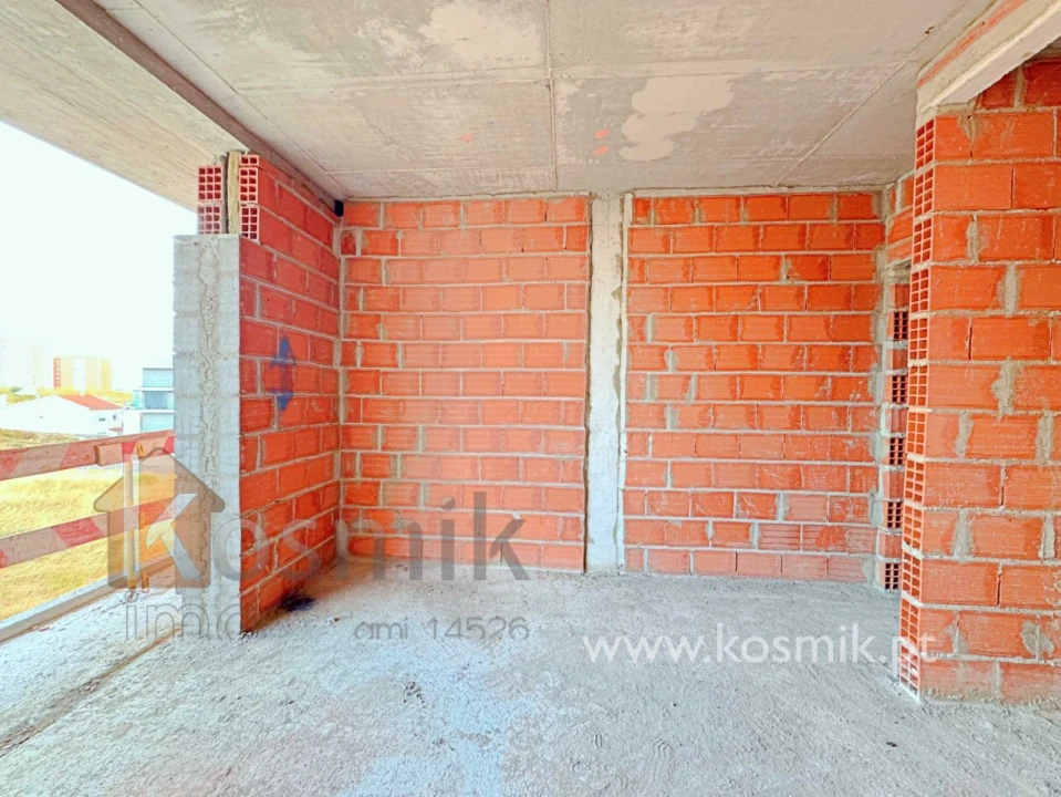 Apartamento T4 para Venda em Santo António dos Cavaleiros e Frielas Foto 79
