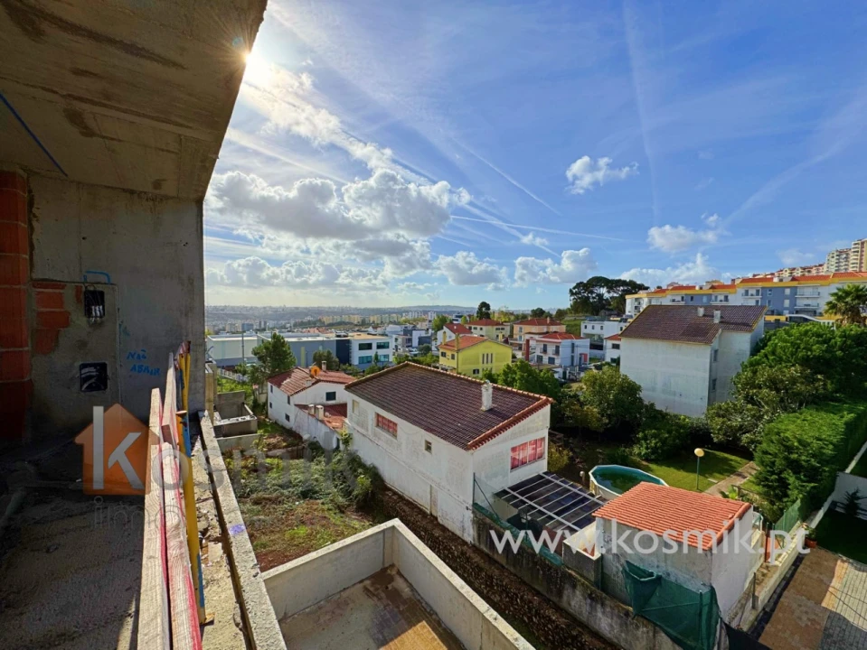 Apartamento T4 para Venda em Santo António dos Cavaleiros e Frielas Foto 28