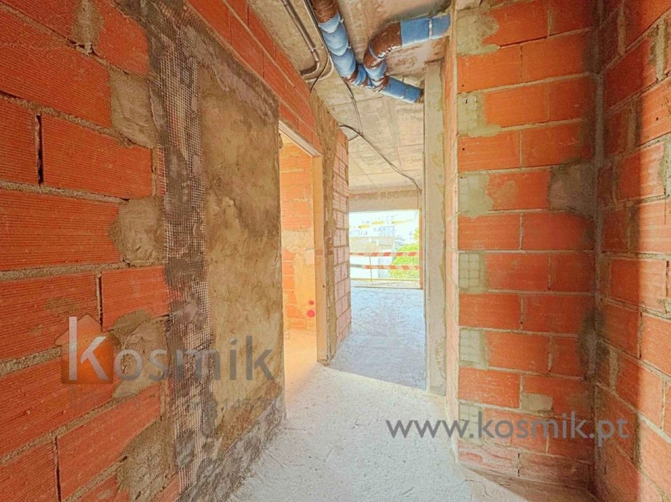 Apartamento T4 para Venda em Santo António dos Cavaleiros e Frielas Foto 29