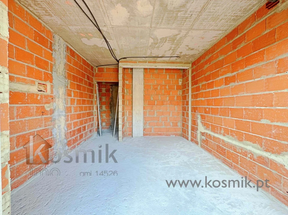 Apartamento T4 para Venda em Santo António dos Cavaleiros e Frielas Foto 35