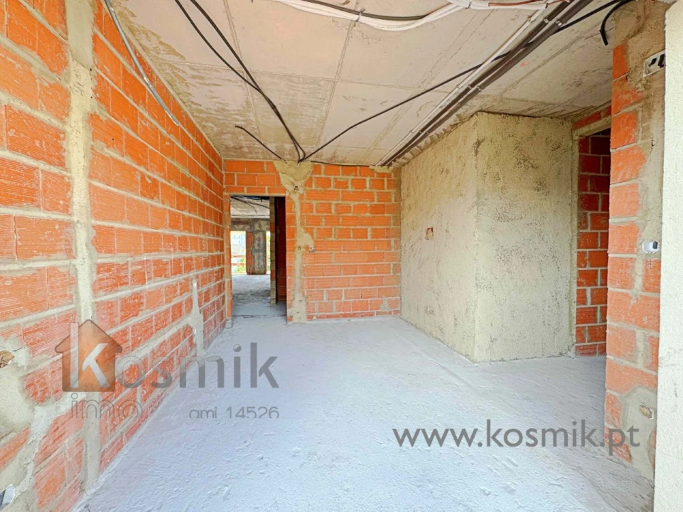 Apartamento T4 para Venda em Santo António dos Cavaleiros e Frielas Foto 36