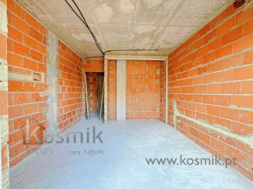 Apartamento T4 para Venda em Santo António dos Cavaleiros e Frielas