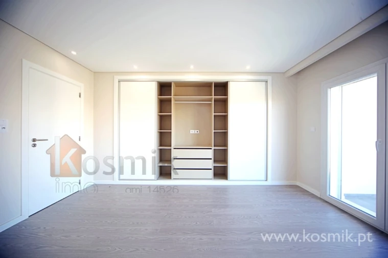 Apartamento T4 para Venda em Santo António dos Cavaleiros e Frielas Foto 64