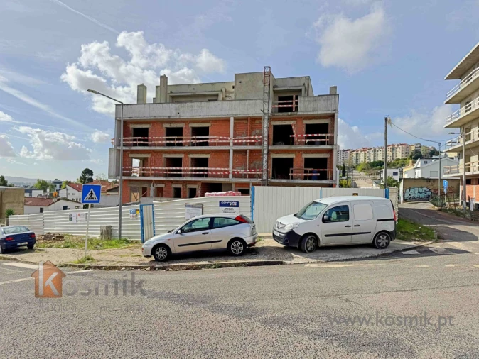 Apartamento T4 para Venda em Santo António dos Cavaleiros e Frielas Foto 85