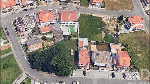 Terreno para Venda em Serzedo e Perosinho