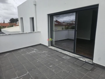 Moradia T5 para Venda em Azeitão (São Lourenço e São Simão)