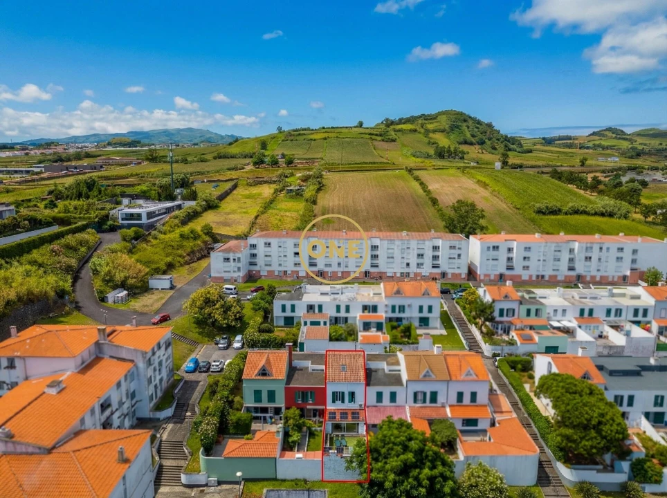 Moradia T3 para Venda em Ponta Delgada (São José) Foto 16