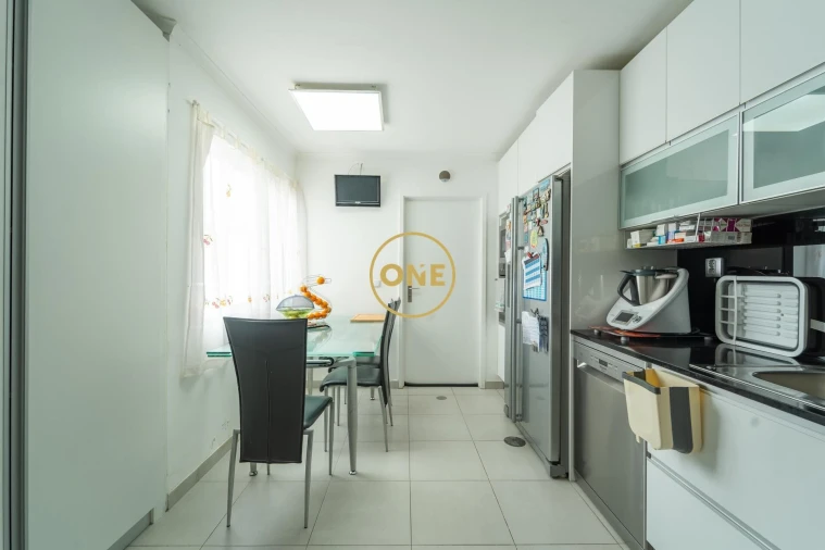 Moradia T3 para Venda em Ponta Delgada (São José) Foto 2