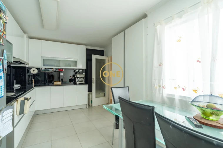 Moradia T3 para Venda em Ponta Delgada (São José) Foto 3