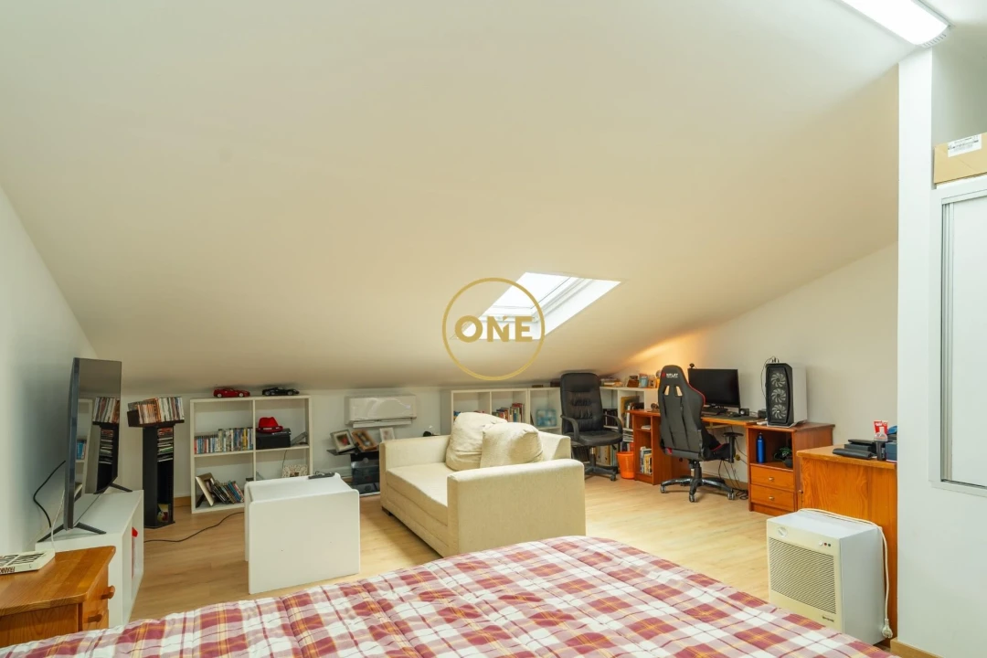 Moradia T3 para Venda em Ponta Delgada (São José) Foto 9