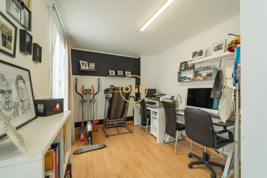 Moradia T3 para Venda em Ponta Delgada (São José) Foto 6