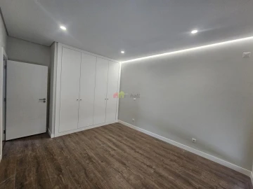 Moradia T5 para Venda em Azeitão (São Lourenço e São Simão)